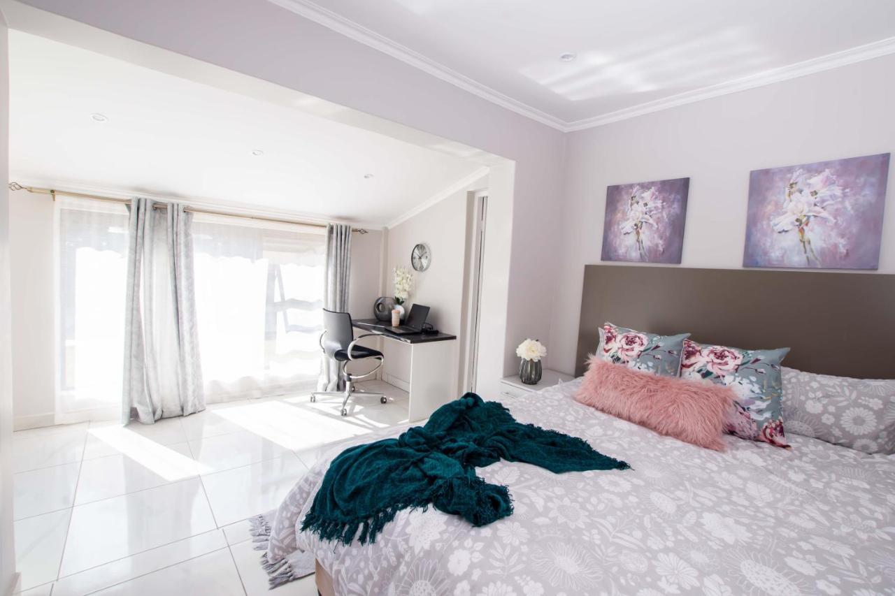 Prestigious Apartments Sandton Exterior photo